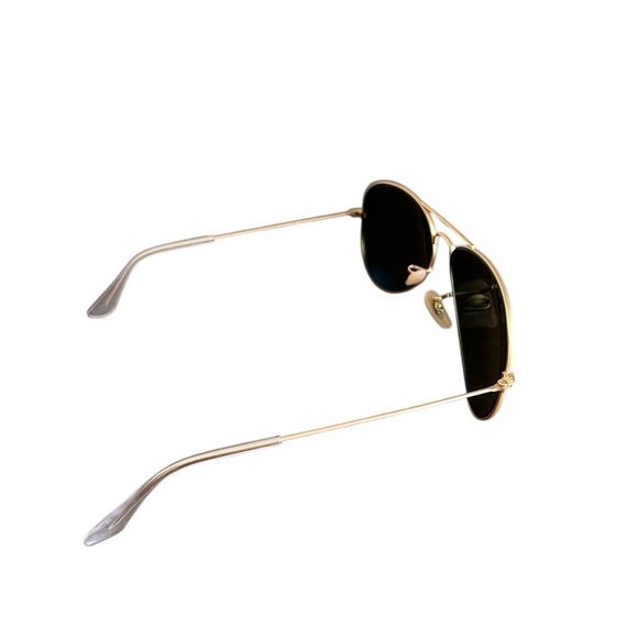 Ray-Ban Aviator Sunglasses – Gold / Blue Flash Lenses - Like new - Picture 4 of 7